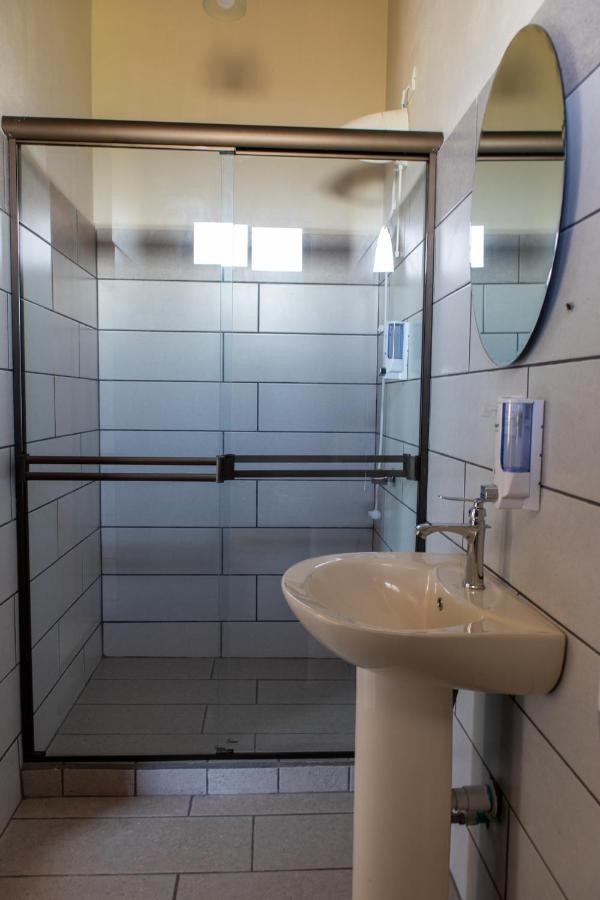 Hostel Bouganvilia Bed And Breakfast San Ramón 外观 照片