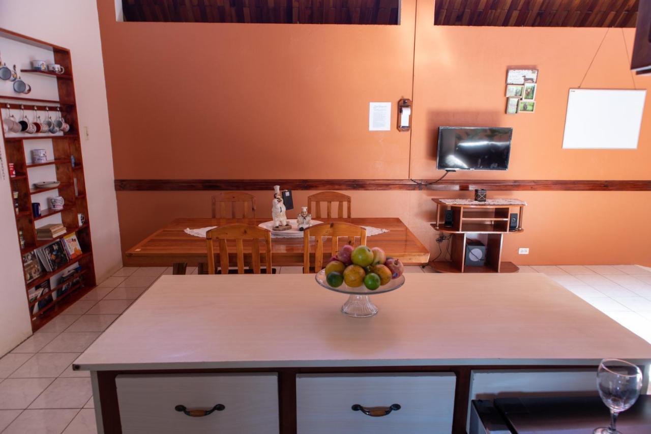 Hostel Bouganvilia Bed And Breakfast San Ramón 外观 照片