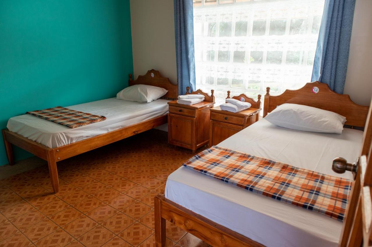 Hostel Bouganvilia Bed And Breakfast San Ramón 外观 照片