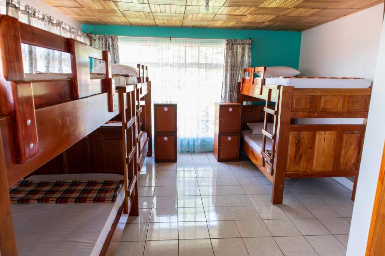 Hostel Bouganvilia Bed And Breakfast San Ramón 外观 照片